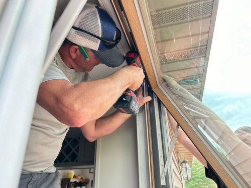 window installation contractor